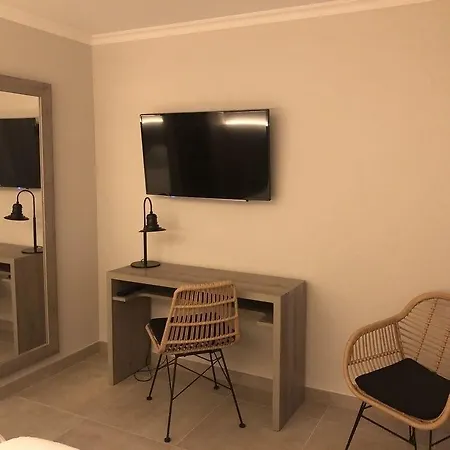 Metropol فندق يوريت دي مار