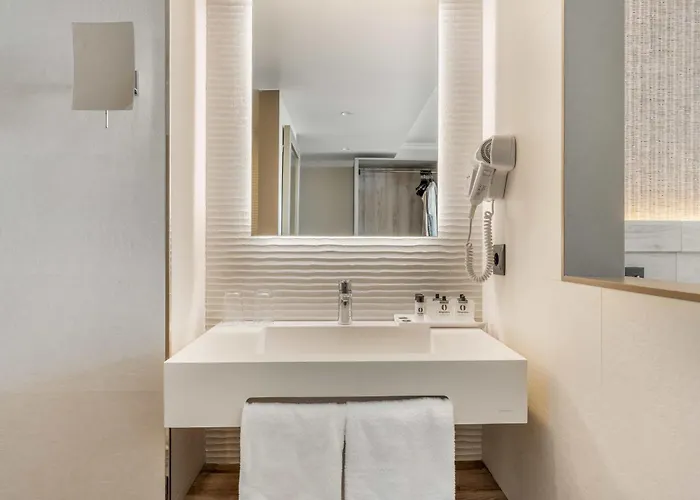 Metropol Hotel 4*