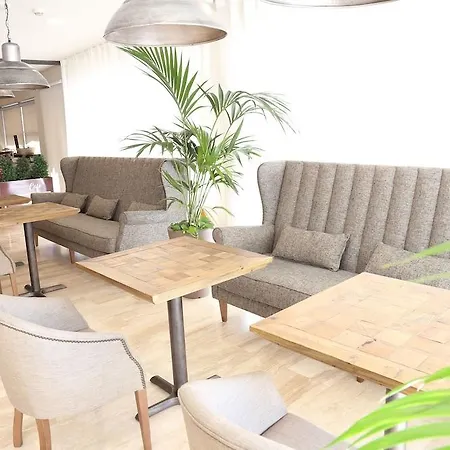 Metropol 호텔 료렛 드 마르