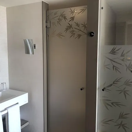 Metropol 료렛 드 마르