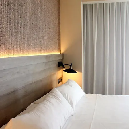 Metropol מלון 4*