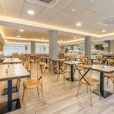 Metropol 호텔 료렛 드 마르