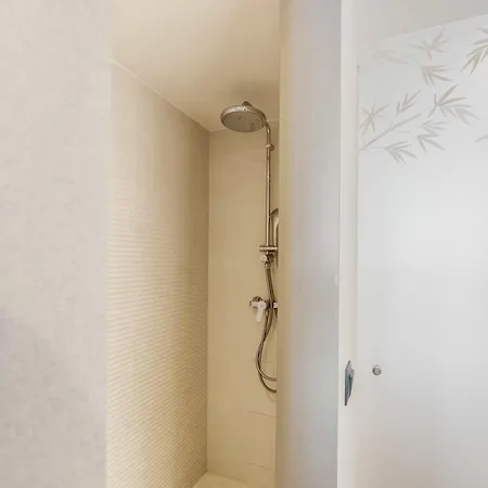 Metropol فندق يوريت دي مار