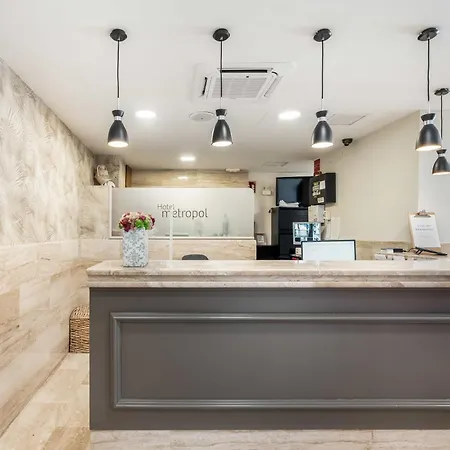 호텔 Metropol 료렛 드 마르