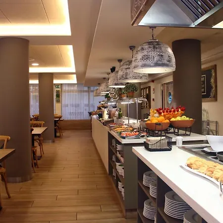 Metropol Hotel 4*