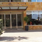 فندق Metropol